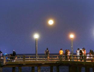 China shoots for first landing on dark side of the moon