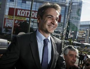 Greek opposition ahead of Syriza for first time in a year
