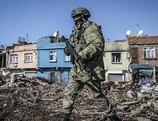 Policeman badly wounded in Sur dies in hospital