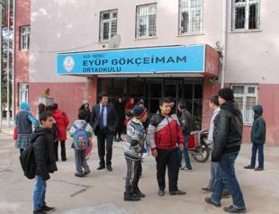 Schoolgirl wounded in rocket fire from Syria in Turkey’s southeast dies