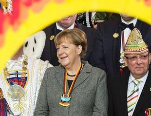 Support for Merkel dips to 2002 low as populists gain traction: Survey