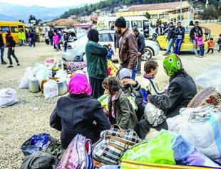 Thousands of Turkmens flee to Turkey from Syria