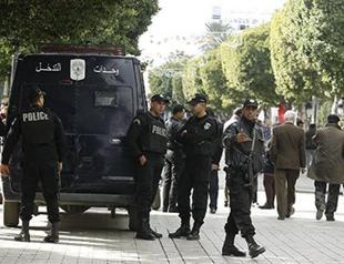 Tunisia lifts nationwide nighttime curfew: Ministry