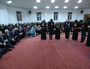 Turkish PM pays visit to cemevi in eastern Turkey