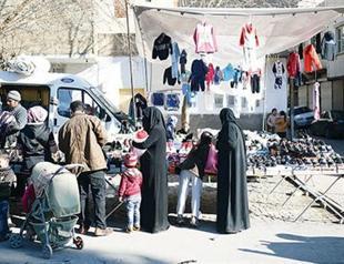 Turks, Syrians from southeastern town form special bond