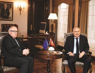 EU vice president visits Turkey after EU progress report