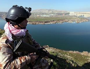 Iraq says risk to Mosul dam affecting anti-ISIL drive