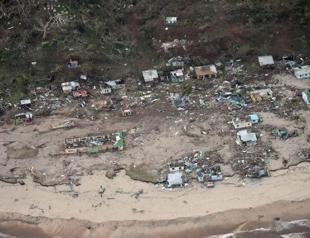 Death toll from Fiji cyclone mounts amid health crisis fears
