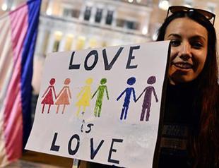 Indonesia warns messaging apps to drop same-sex emoticons