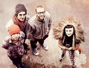 Neo soul gangster outfit, Hiatus Kaiyote