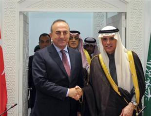 Turkish FM: No decision made for anti-ISIL ground operation in Syria