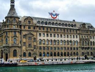 Istanbul’s historical Haydarpaşa building to remain a train station