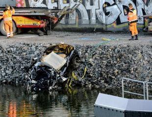 British indie band die in Swedish car crash