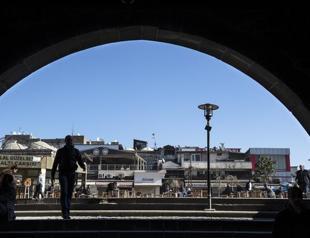 Daily life struggles on in Turkey’s Sur as curfew enters 83rd day