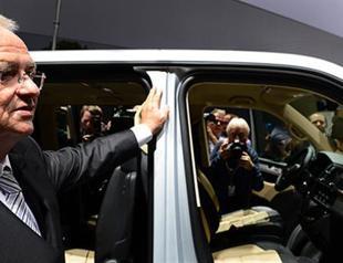 VW chairman, CEO ‘knew of defeat devices early’