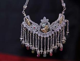 Urartian motifs come to life with jewelry