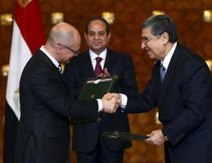 Russia signs deal to build Egypts first nuclear plant