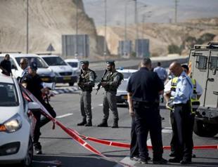 Two Palestinian attackers killed as civilians intervene