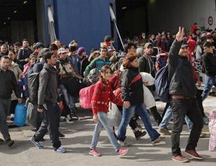 Greece to send 300 North African migrants back to Turkey