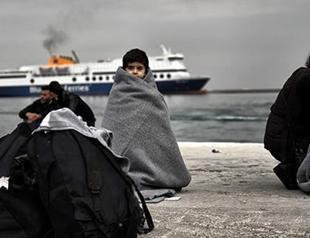 Athens says backs Turkish observers on islands