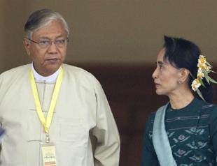Historic vote hands Myanmar first civilian president in decades