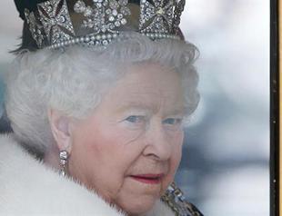 Palace hits out at Queen backs Brexit report