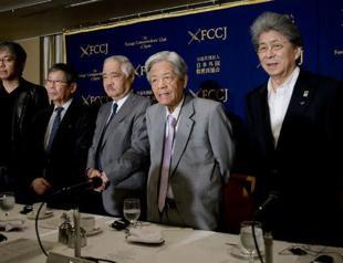 Japanese journalists allege government pressure on media
