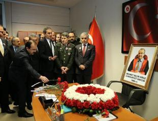 Slain Turkish prosecutor Kiraz commemorated on first anniversary of killing
