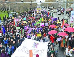 Majority of Turkish women subjected to violence, pursue legal means: Survey