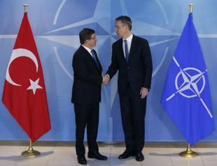 NATO chief calls Turkish PM Davutoğlu as refugee swap begins in Aegean