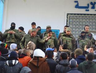 Tunisia imposes nationwide curfew amid spreading unrest