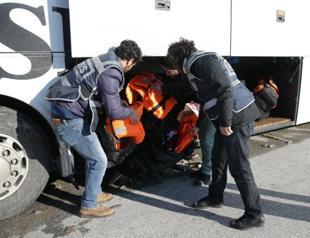Turkey intensifies raids on fake life vests
