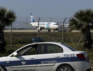 Hijacker of EgyptAir flight arrested as Greek Cyprus airport drama ends