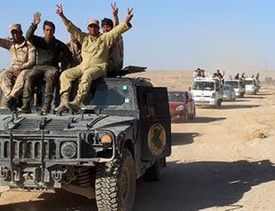 Iraqi forces enter ISIL-held Hit, thousands flee fighting