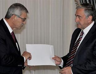 Turkish Cypriot plunges into political crisis as government resigns after coalition collapse