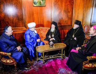 Shaykh al-Islam Paşazade visits Patriarch Bartholomeos
