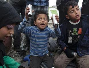 Greece blasts Macedonia for using excessive force on migrants