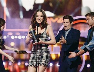 ‘The Force Awakens’ wins top honors at MTV Movie Awards