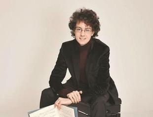 Turkish stars visit home on CRR stage