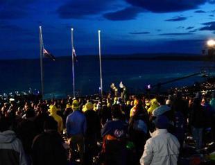 Australians, New Zealanders commemorate fallen soldiers of Gallipoli at dawn service