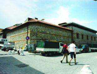 Municipality accused of favoritism in Ensar rental