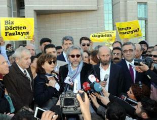 Court rejects merger of Turkish journalists’ case with main intel trucks case