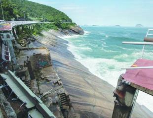 Bike lane falls in Brazil Olympic city, killing at least 2