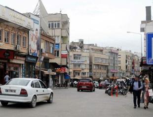 Schools, streets emptied as rocket projectiles from Syria trigger migration from Turkey’s Kilis