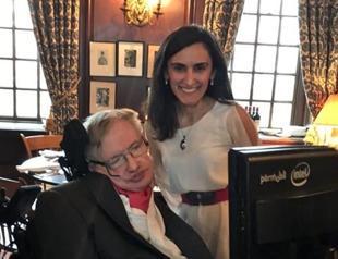 Turkish scientist hosts Stephen Hawking at Harvard