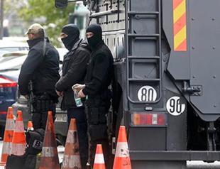 Paris attacks suspect Abdeslam extradited to France