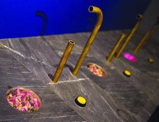 Discovering civilizations with scents