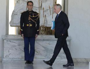 Turkish FM talks Aleppo with French counterpart ahead of Paris meet