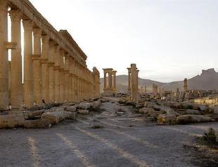 ISIL cuts regime supply route to Syrias ancient Palmyra