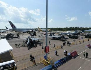 Airbus, Boeing win billion-dollar deals at Asia air expo